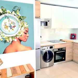 https://apartamento-moderno-y-con-estilo-en-la-carihuela.1costadelsol.com